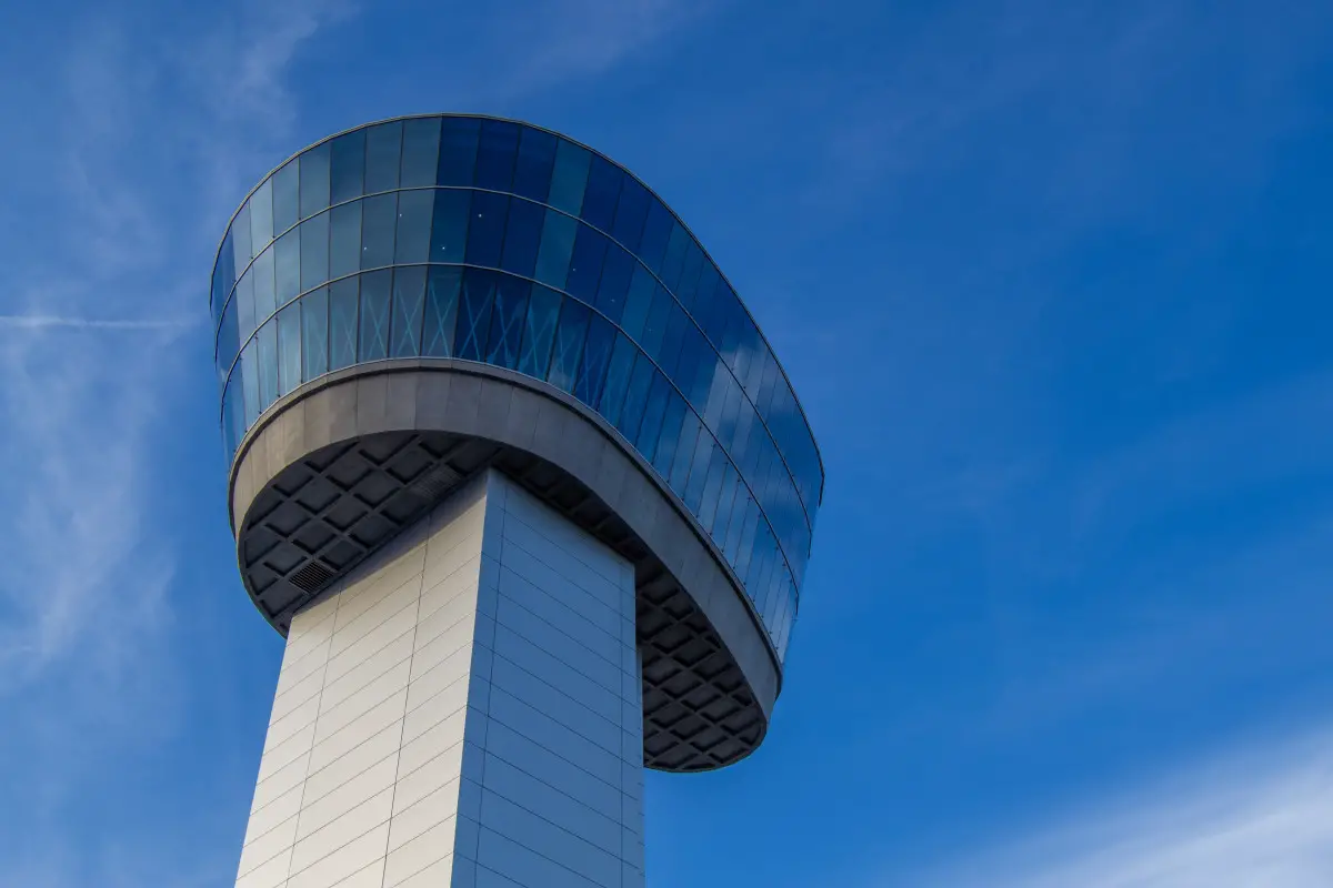 Air Traffic Controllers Average Salary 